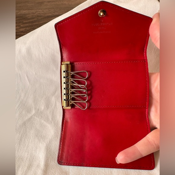 Louis Vuitton Monogram 6 Key Holder - Picture 5 of 7